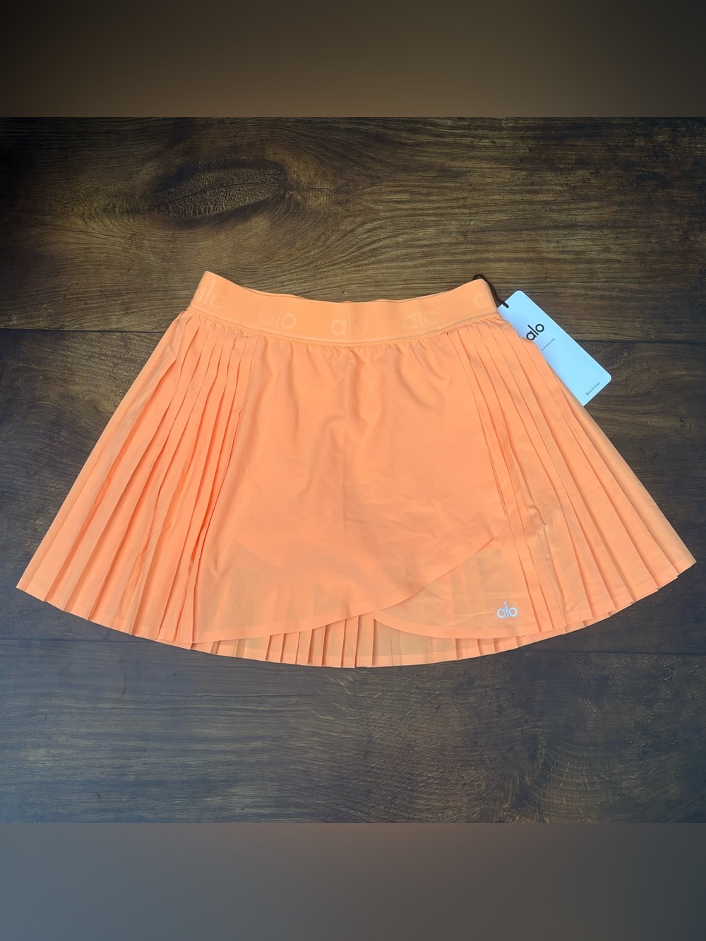 NWT Alo Aces Tennis Skirt In Cantaloupe Size Medium